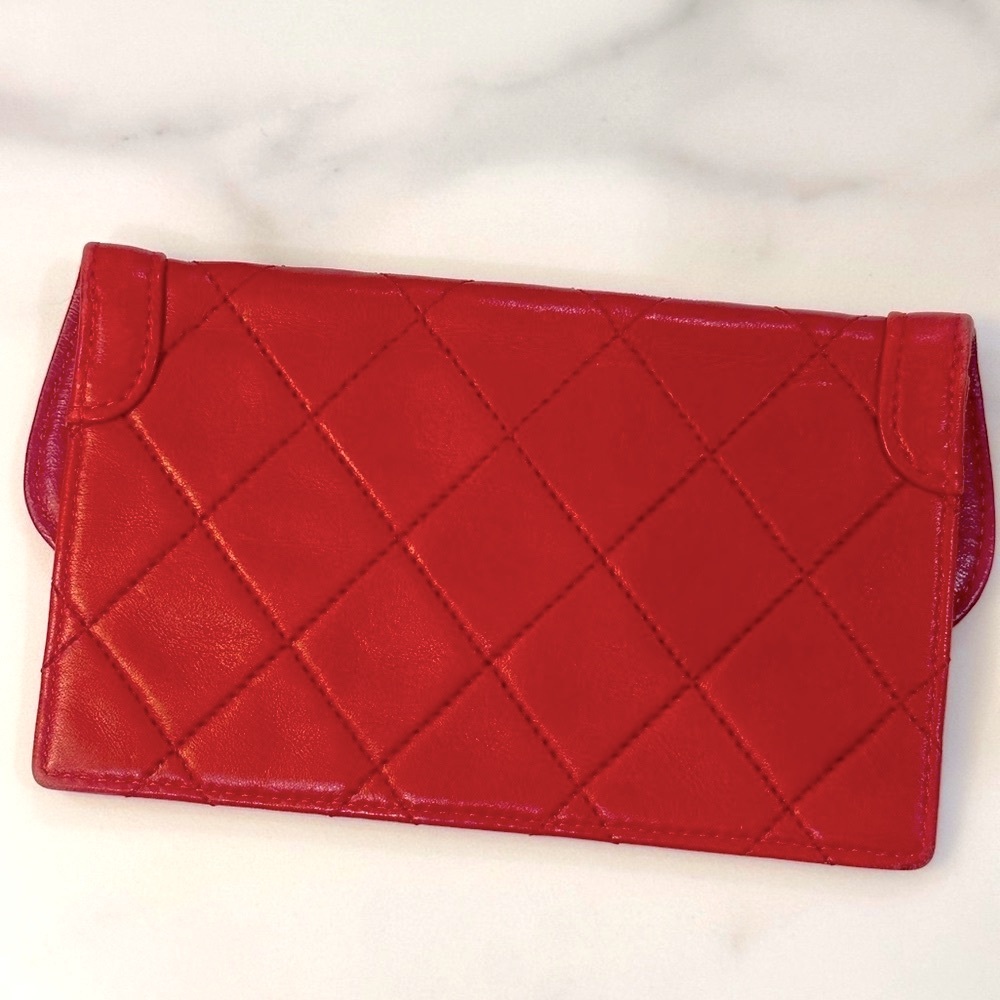 CHANEL CC Logo Matelasse Mini Pouch - Picture 3 of 8